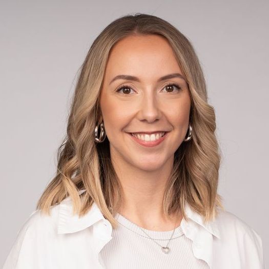 Annika Schaffer, Vogel IT-Akademie