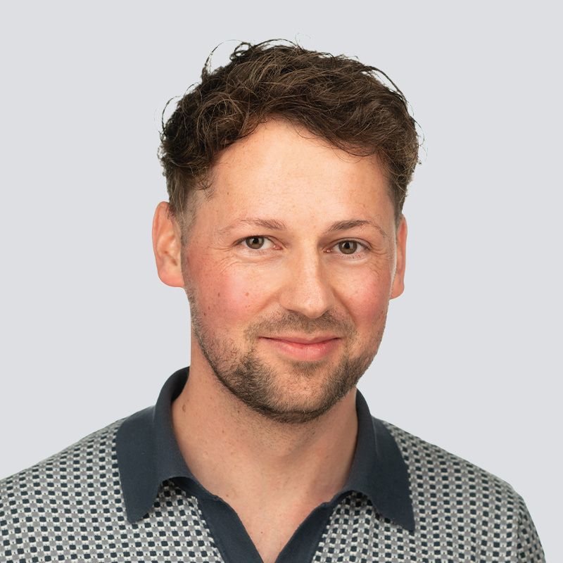 Nina Hirschinger, Vogel IT-Akademie