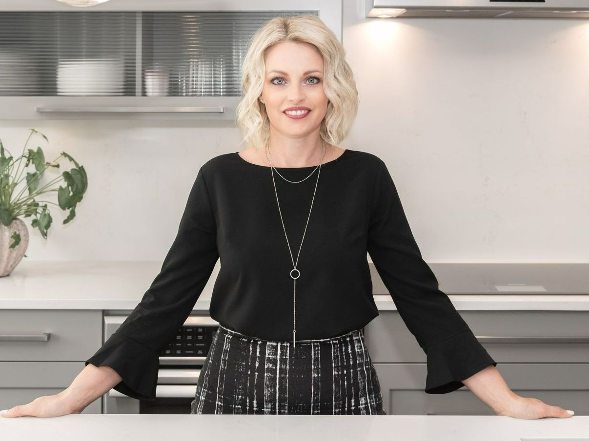 real estate divorce specialist near me, real estate divorce specialist Birmingham Michigan,, Michigan real estate, holly amato real estate, hire a professional real estate divorce specialist, listing agent buyer Birmingham Michigan, living in Birmingham Michigan, moving to Birmingham Michigan, , real estate, real estate investing, real estate market, real estate divorce interest rates, real estate agent, Birmingham Michigan real estate, selling in a divorce Birmingham Michigan