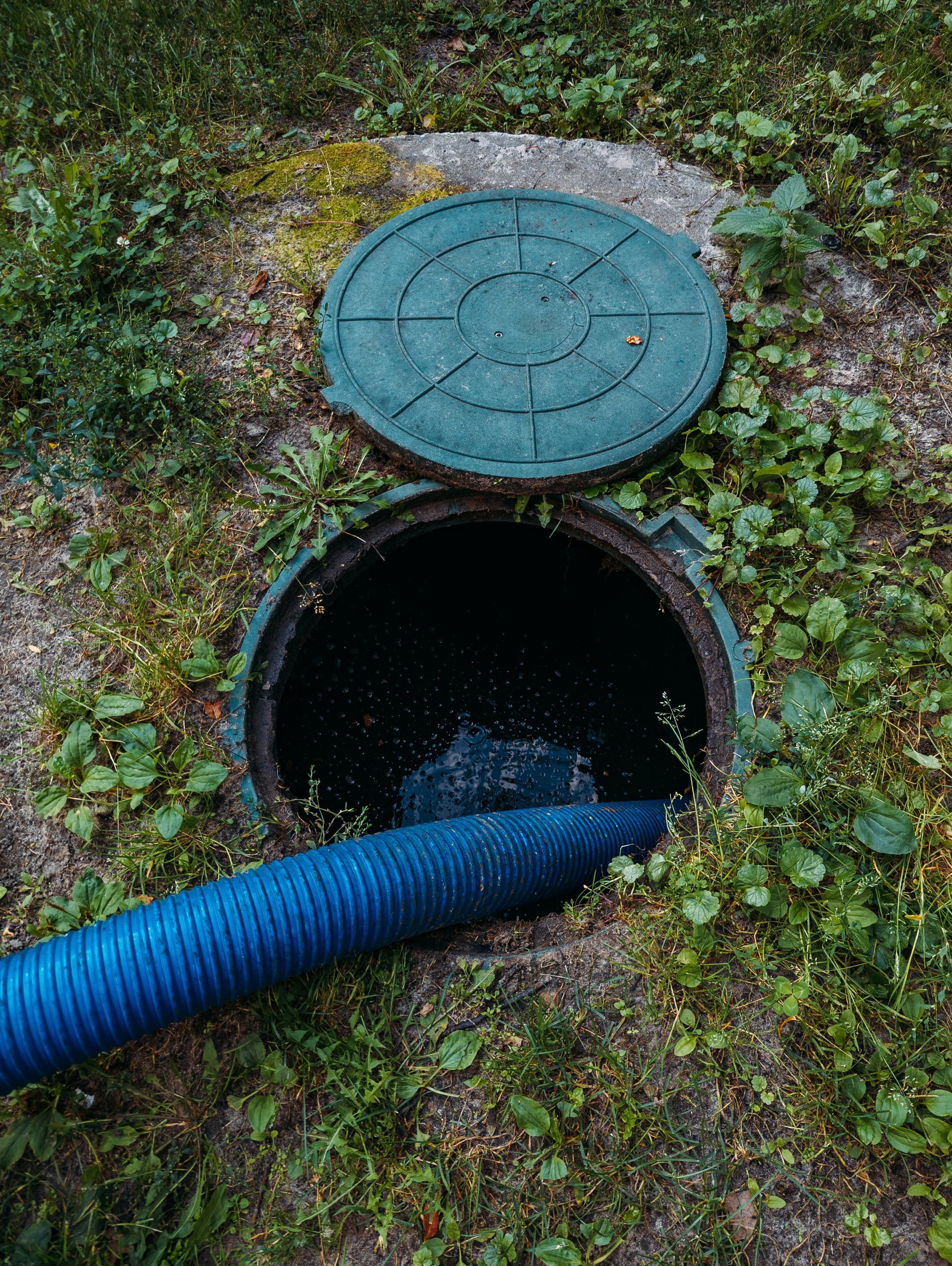 Household septic tank pumping, sewage collector cleaning & maintenance.