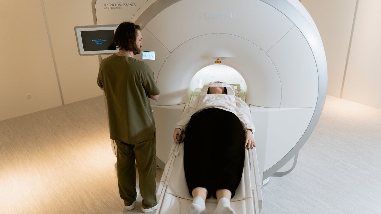 Advanced Diagnostic Tools – The Difference Between A CT Scan And An MRI