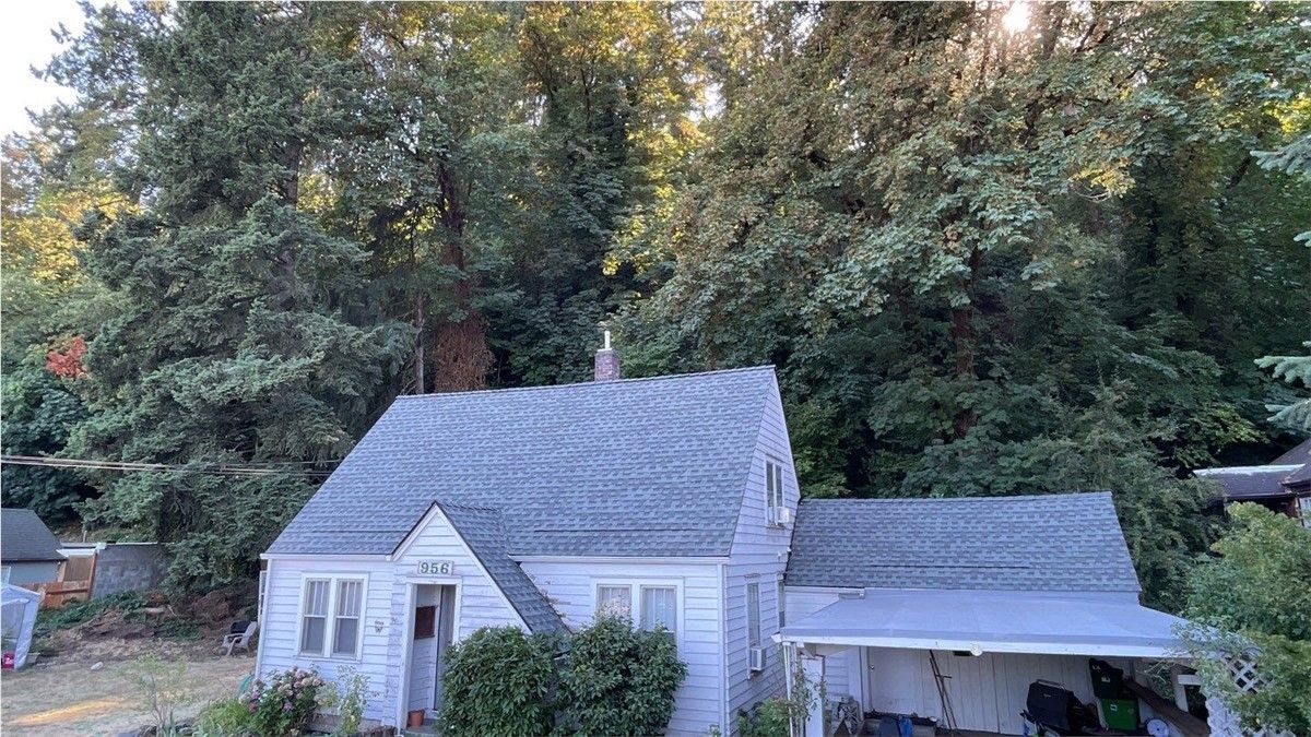 Springfield Roof — Eugene, OR — Expert Roofing Services