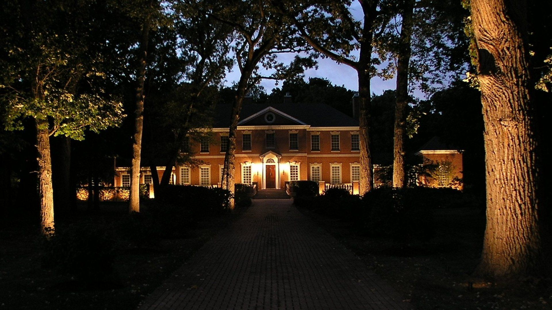 LED outdoor landscape lighting Chicago