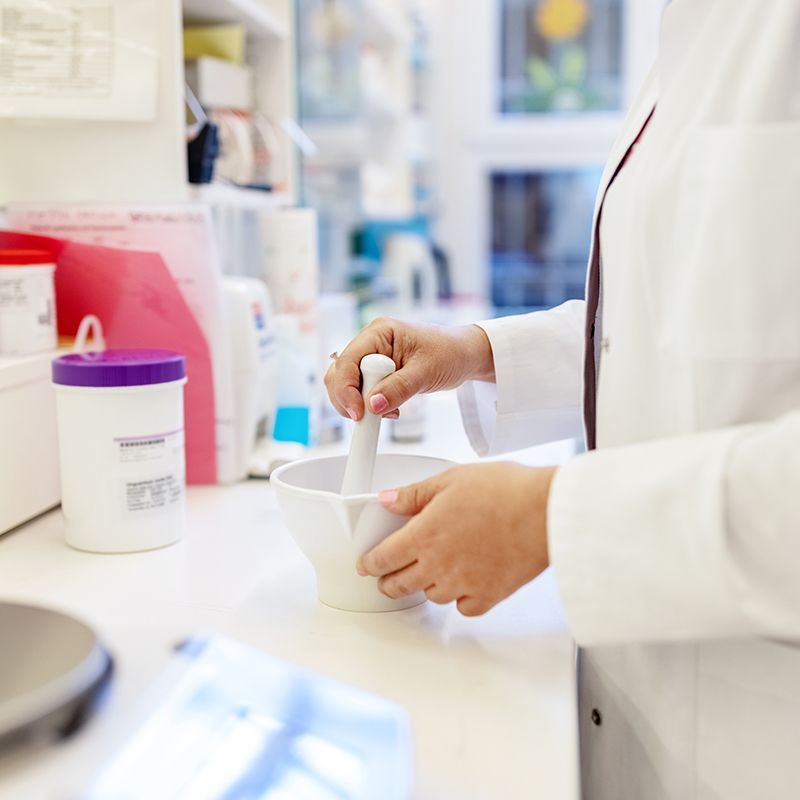 farmacista che esegue polisonnografia