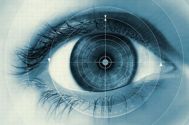 Dra. Donny Selene Reyes Bazúa – Cirugía de los ojos