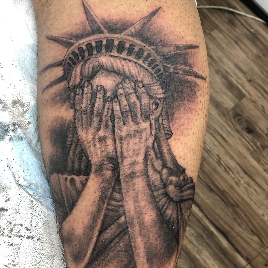 Statue of Liberty Tattoo by Steve Hayes at Black Gold Tattoo Co in Edmonton Alberta Canada