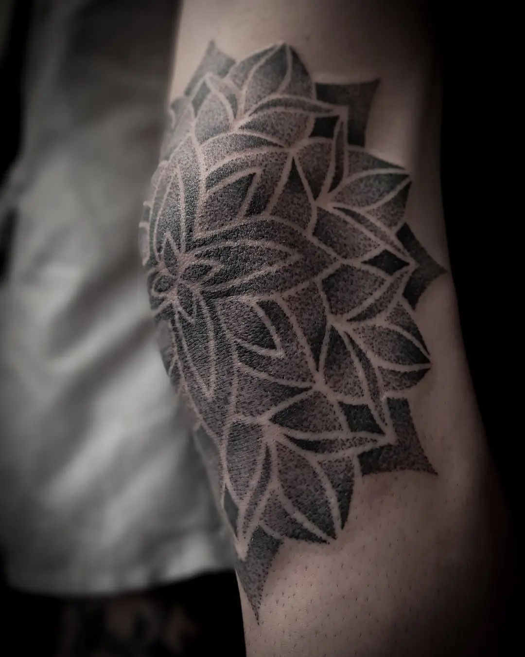 Dotwork Knee Mandala Tattoo by Alex Arnautov at Black Gold Tattoo Co in Edmonton Alberta Canada