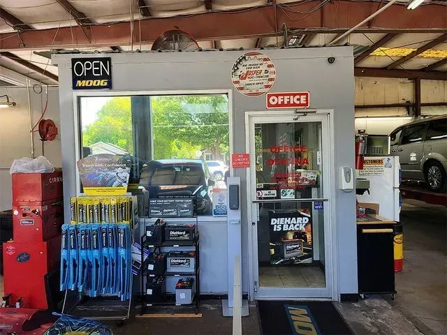 Shop Image | Traywick's Garage