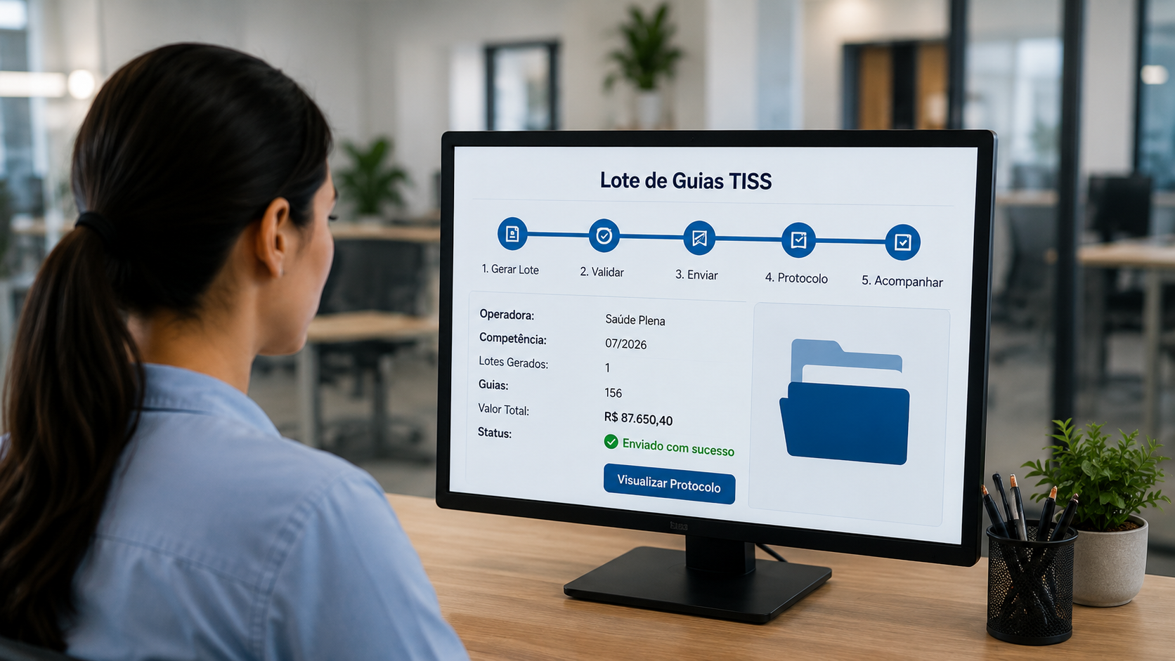 Profissional enviando lote de guias TISS em sistema de faturamento de convênios