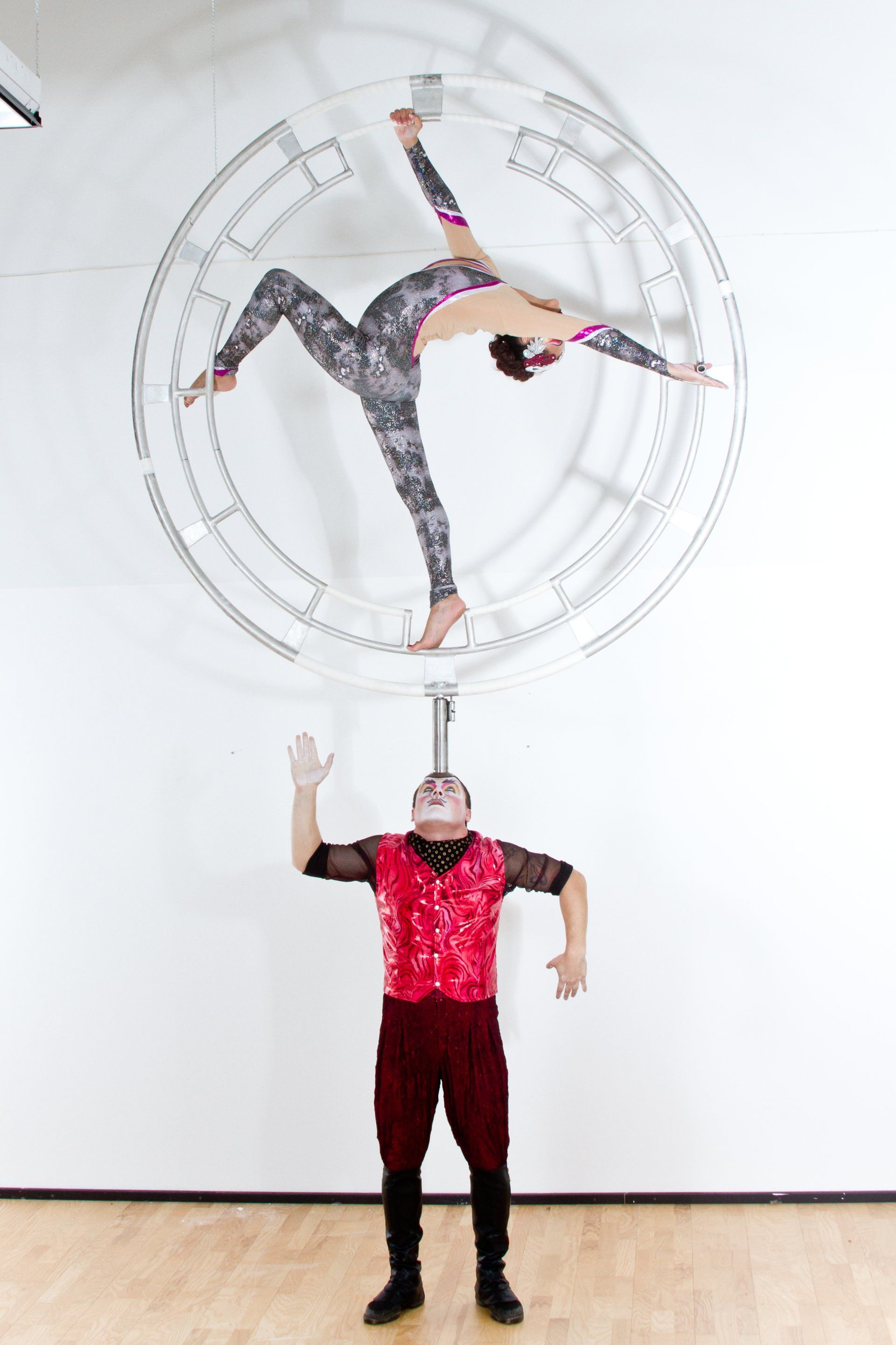 Milanus Circus, Miami, FL, entertainers.