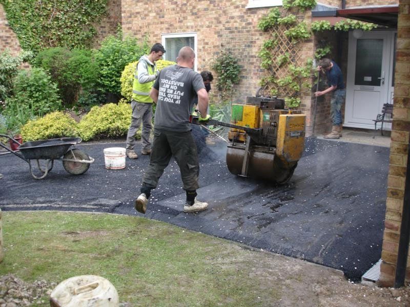 asphalt laying