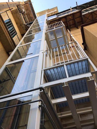 Ascensore su edificio