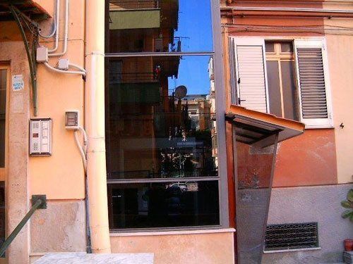 Dettaglio impianto elevatore via Cariteo