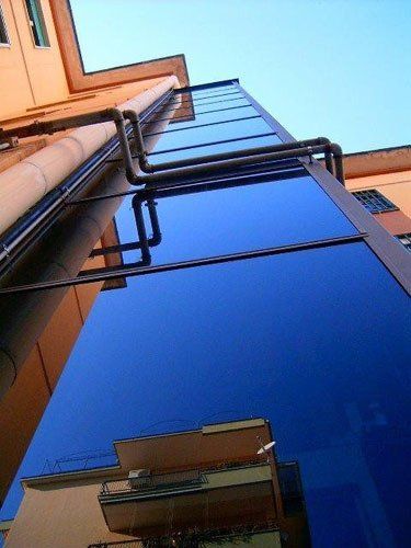 Dettaglio vano ascensore esterno