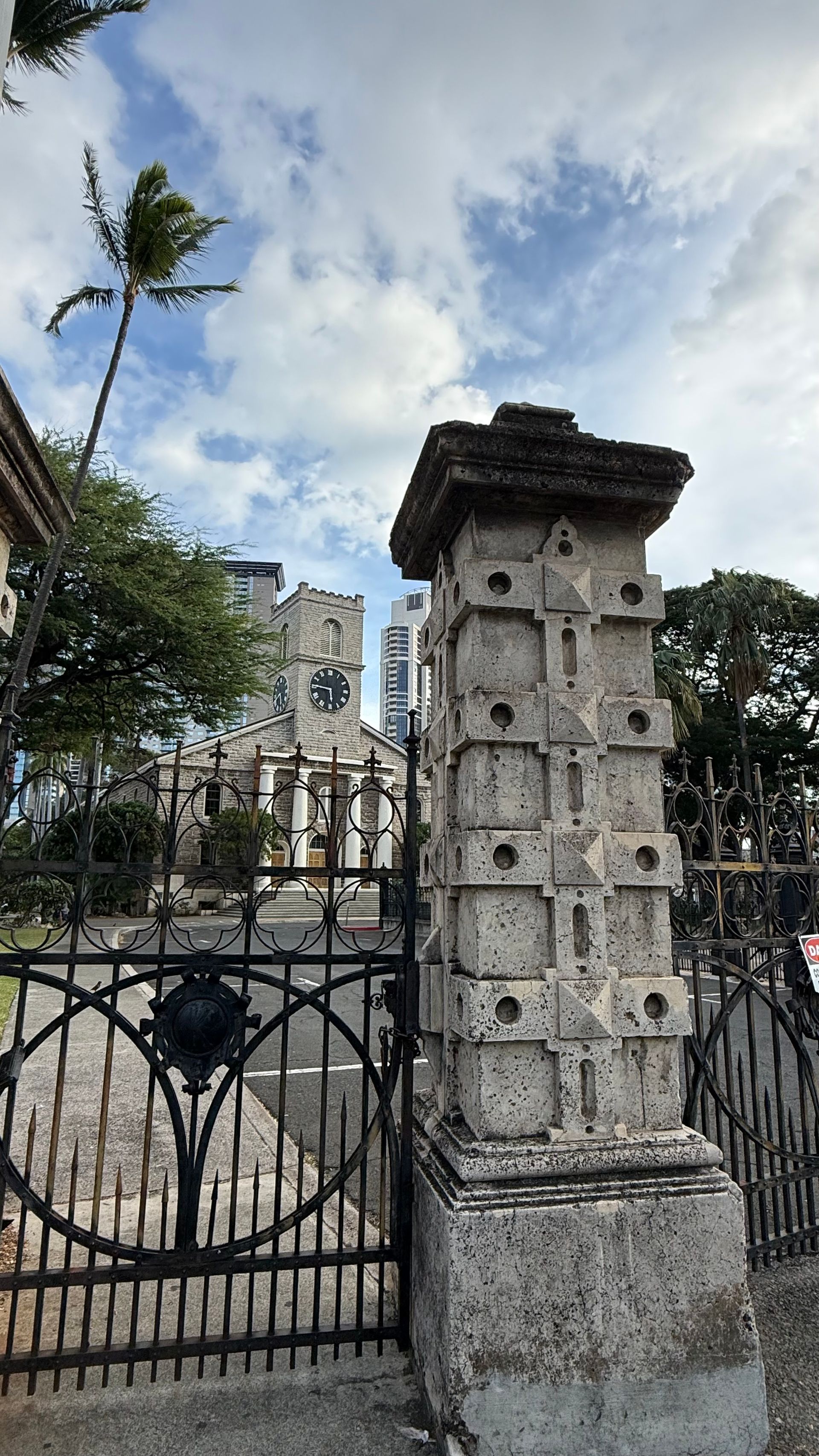 Iconic Downtown Honolulu Tour