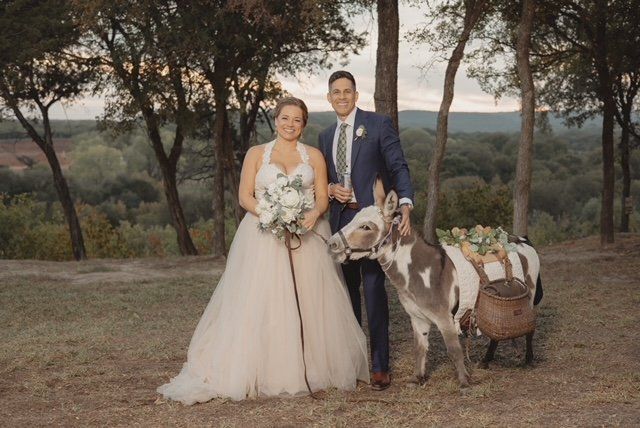 Wedding couple with beer burro