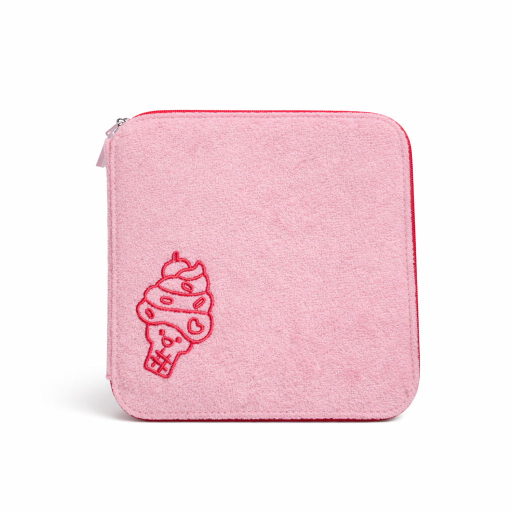 gevulde etui roze stof.