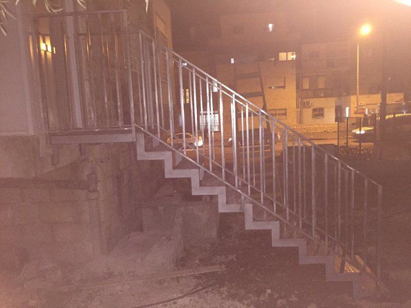 מדרגות מברזל