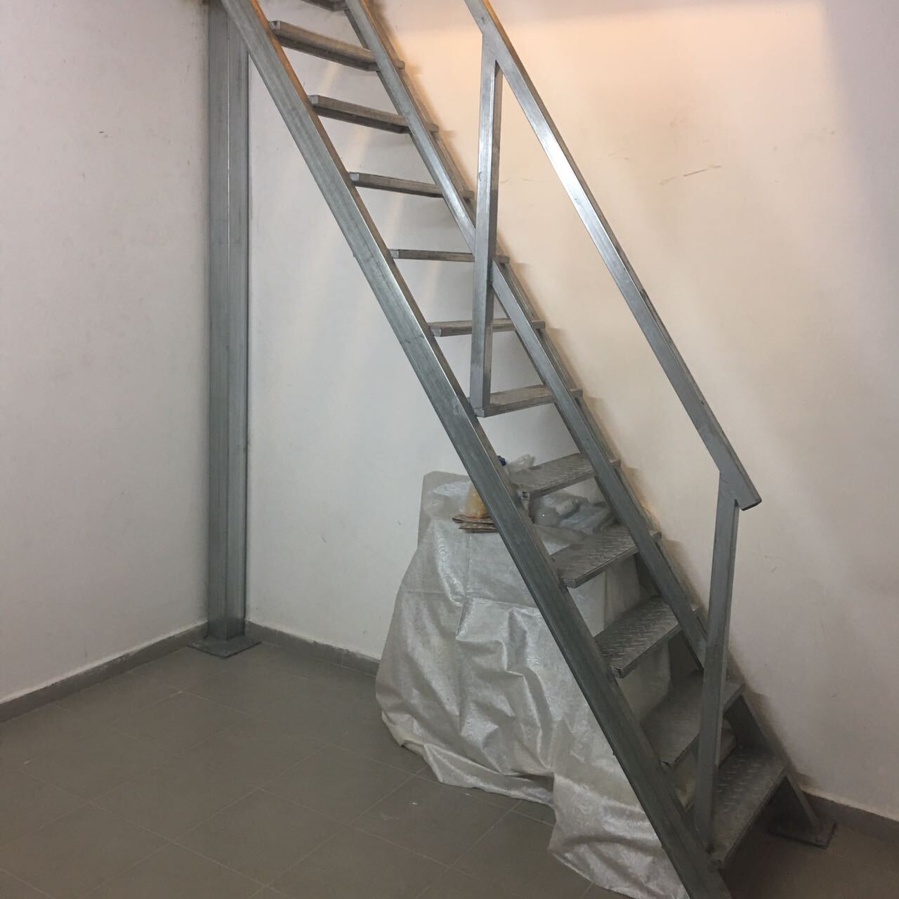 מדרגות בהתאמה אישית