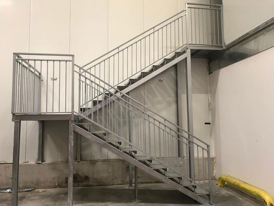 מדרגות בהתאמה אישית