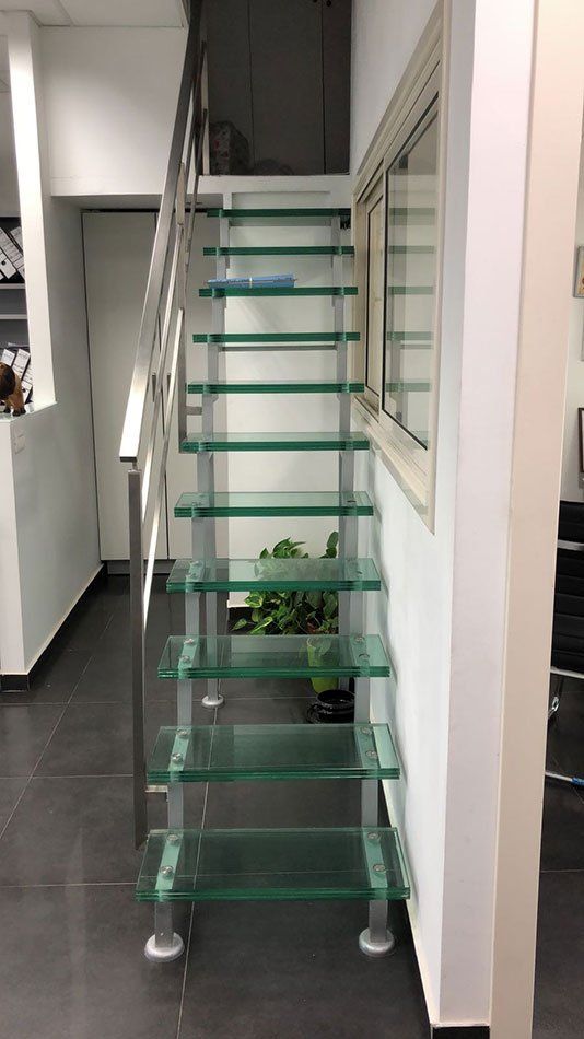 מדרגות בהתאמה אישית