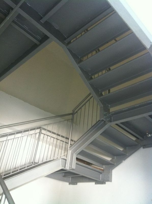 מדרגות בהתאמה אישית