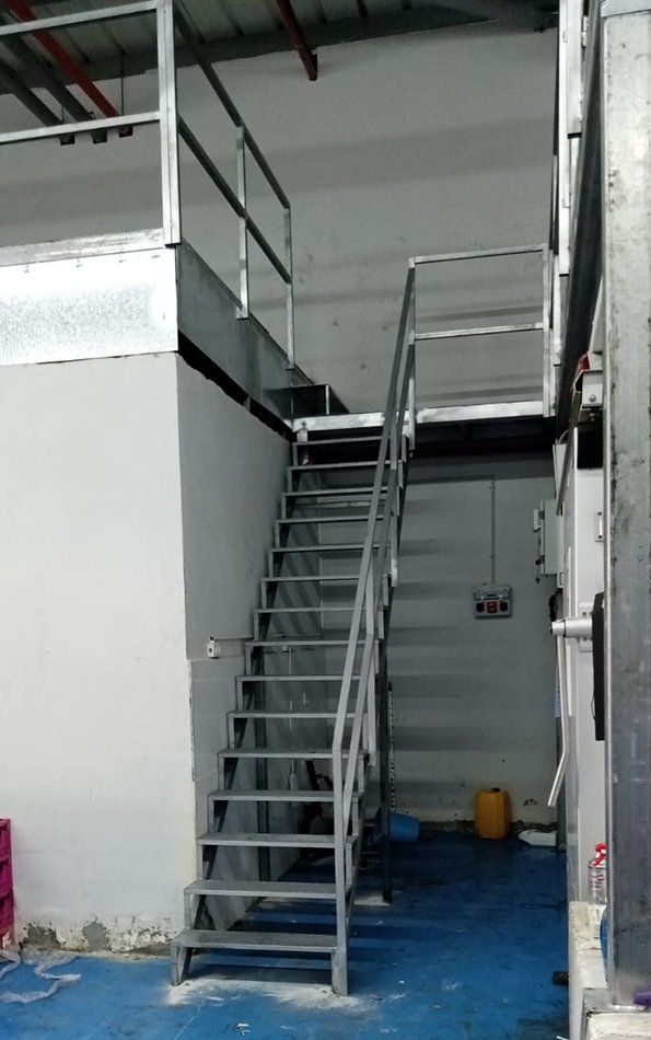 מדרגות בהתאמה אישית