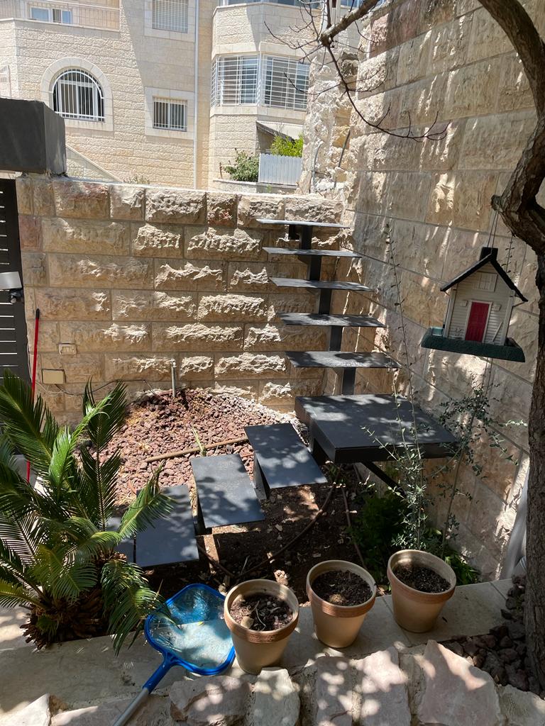 מדרגות מברזל