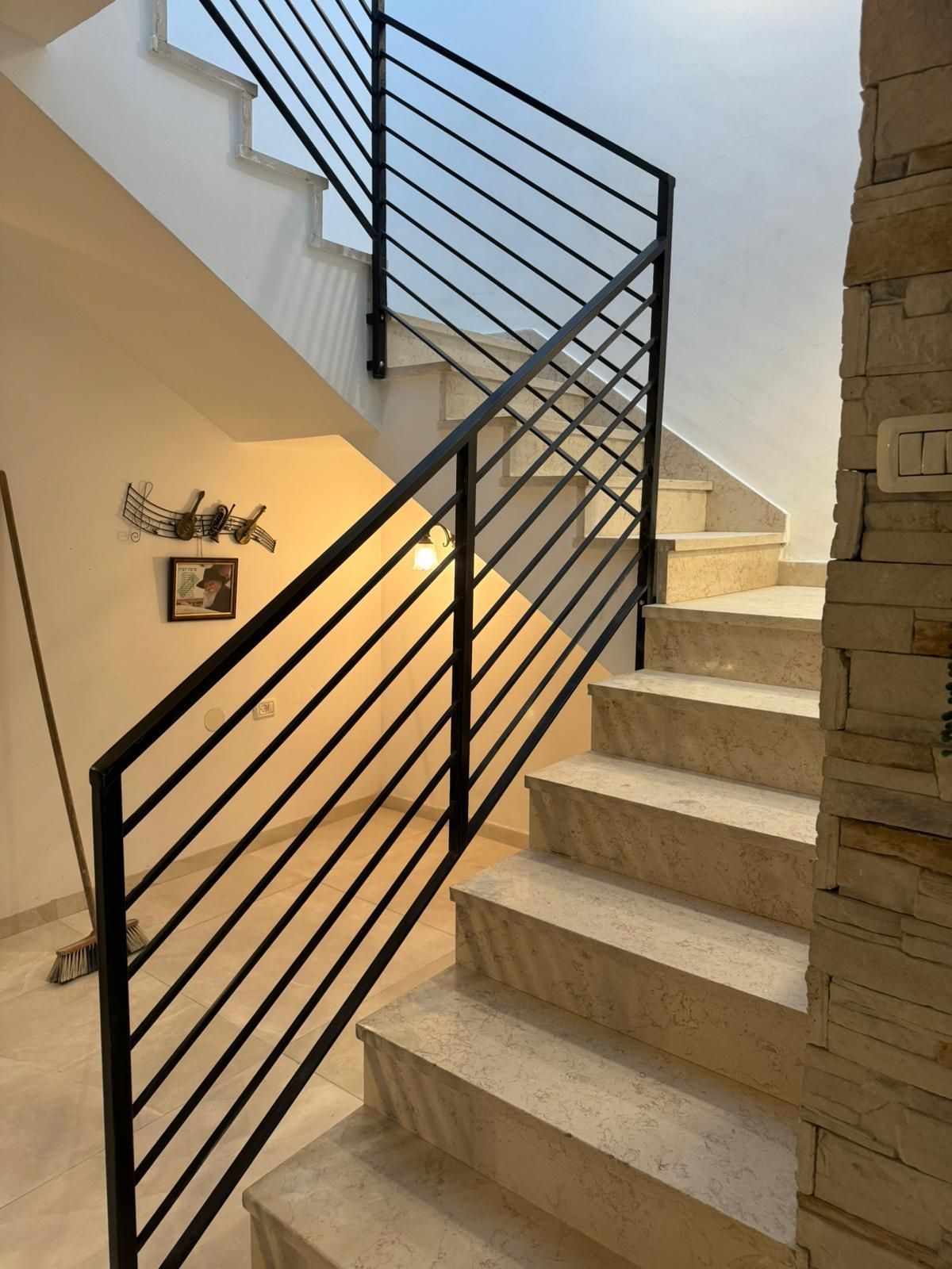 מעקות פנים מעוצבים