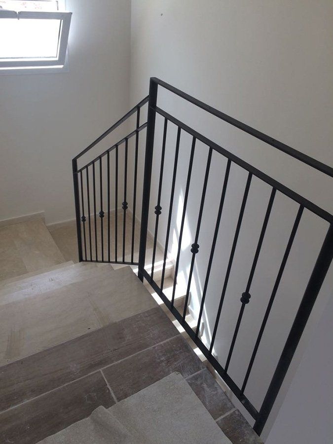 מעקה פנים ירושלים