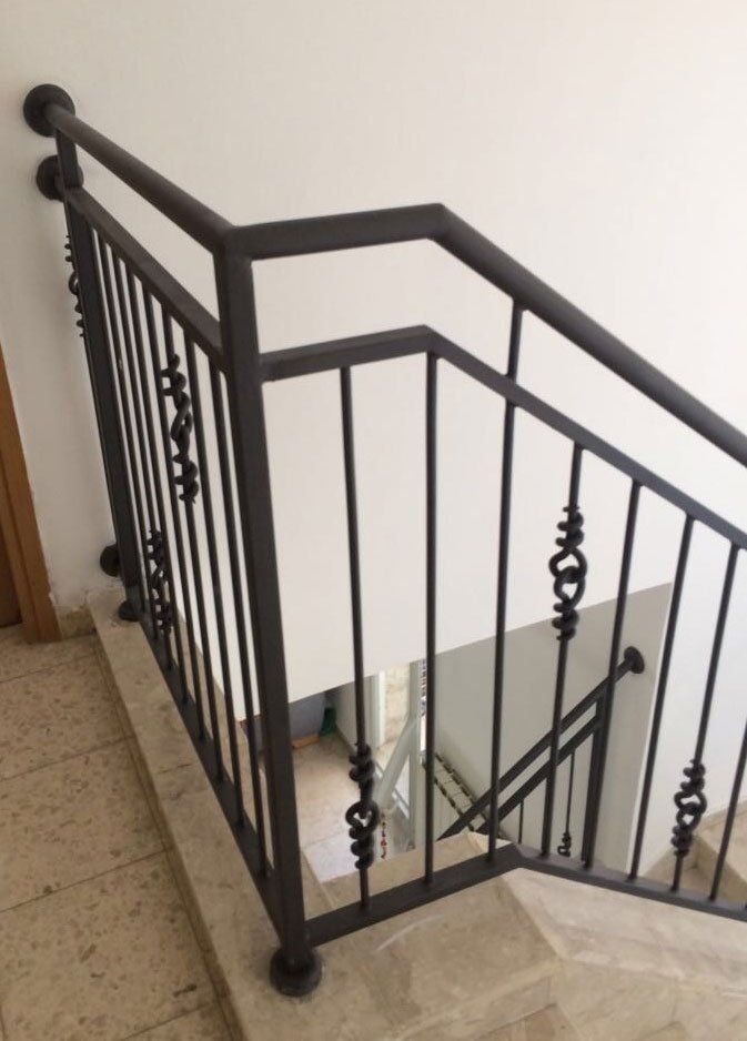 מעקה פנים ירושלים