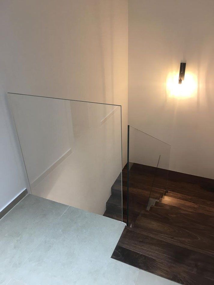 מעקה פנים ירושלים