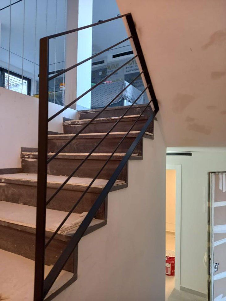 מעקה פנים ירושלים