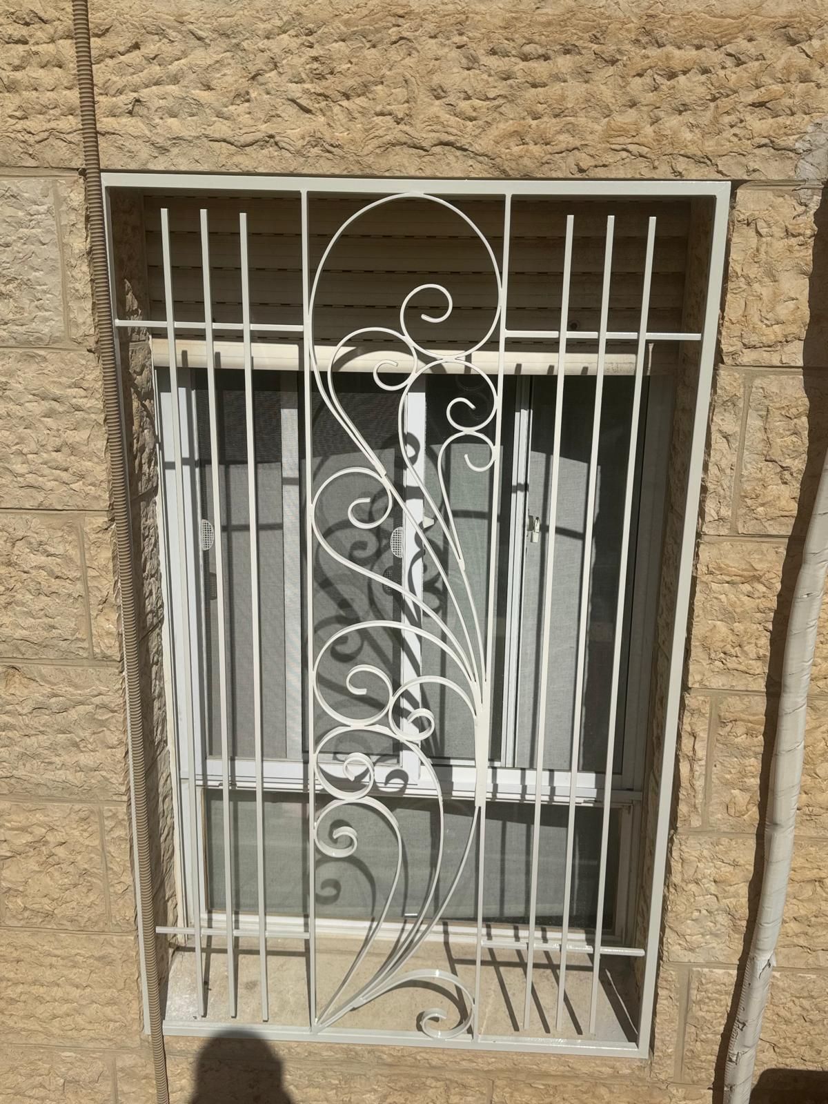 תיקון סורגים