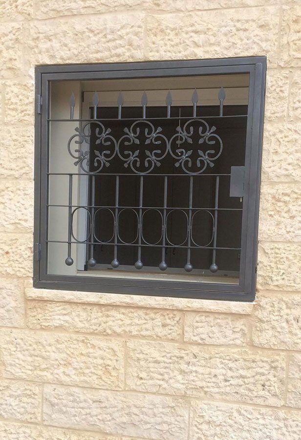 סורגים מעוצבים מברזל