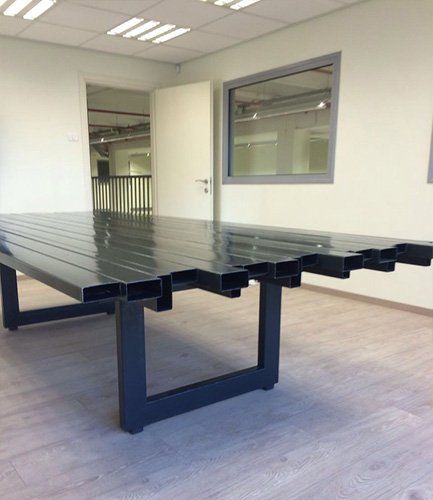 ריהוט מברזל