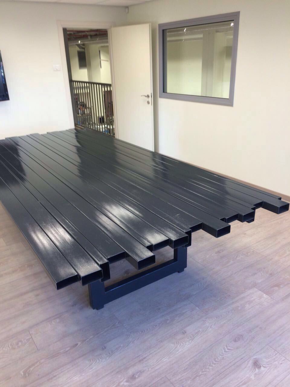 ריהוט מברזל