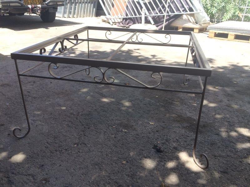 ריהוט מברזל