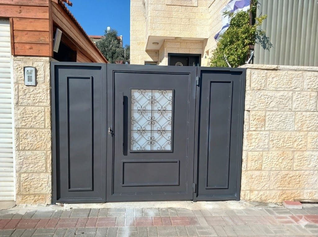 שערים מברזל