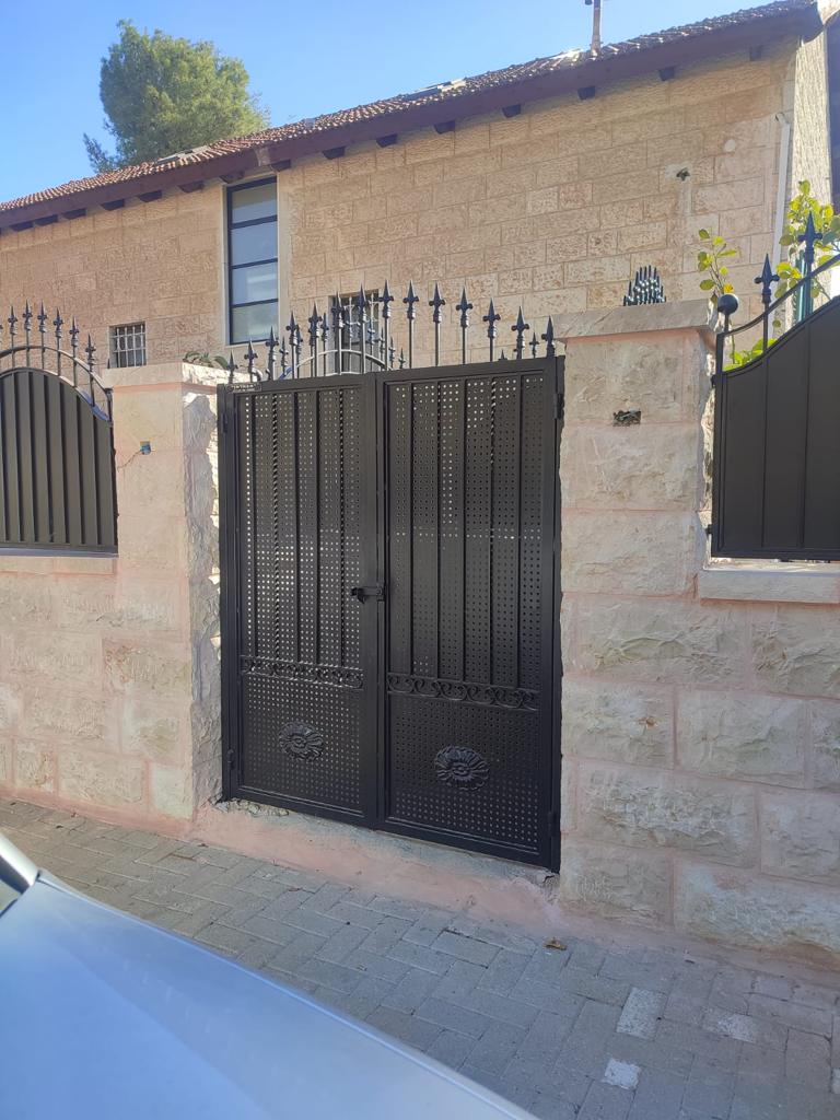 שערים מברזל