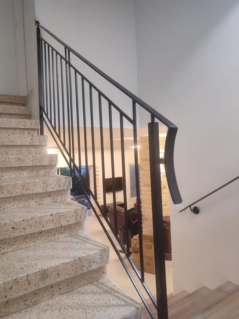 מעקות פנים מעוצבים