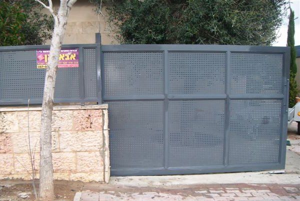 שערים מברזל