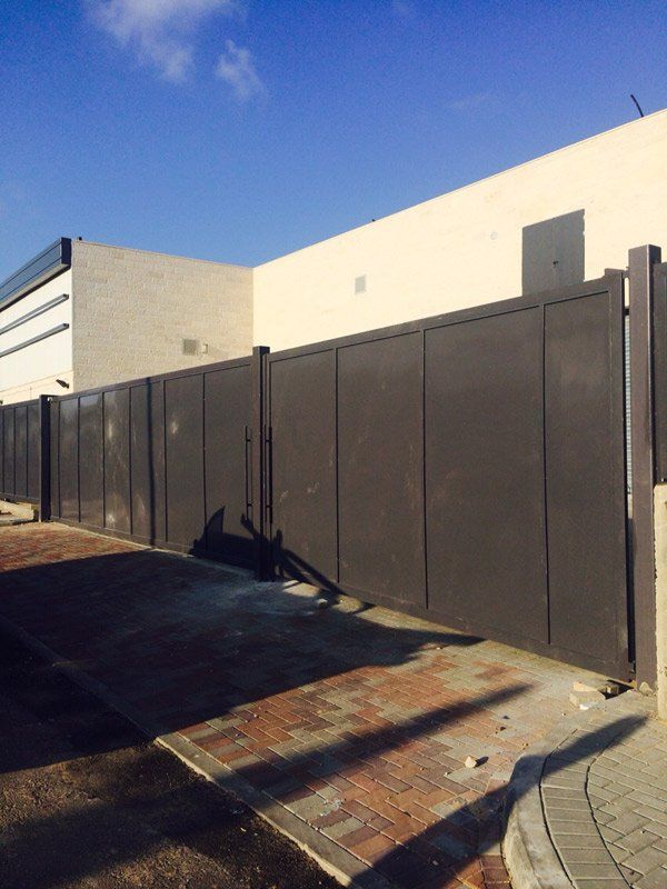 שערים מברזל