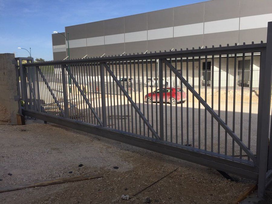 שערים מברזל