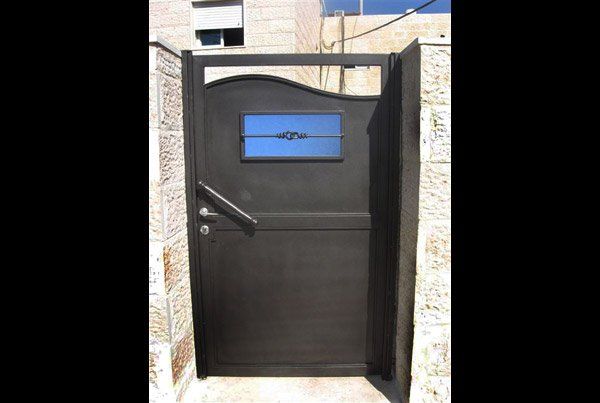 שערים מברזל