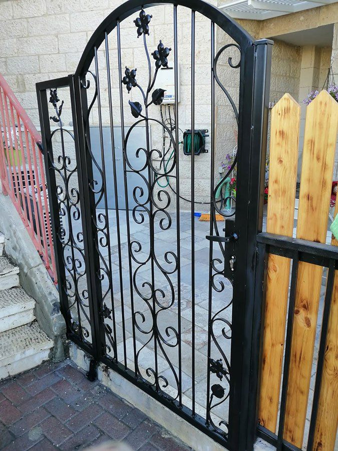 שערים מברזל