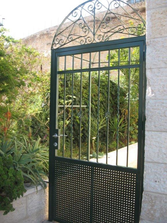 שערים מברזל