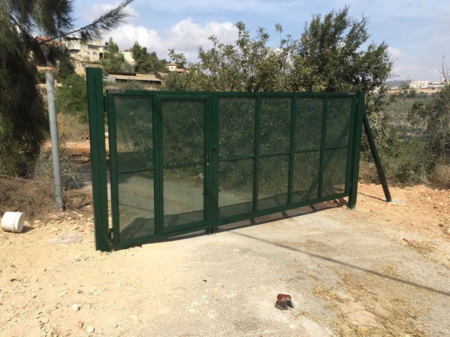 שערים מברזל