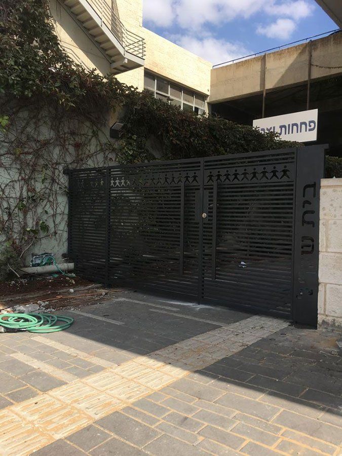 שער ברזל מעוצב