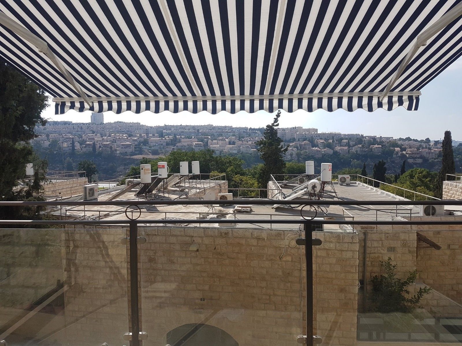 סוכך זרועות חשמלי